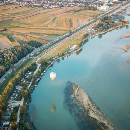 Prázdninový dům In Vodnjan Near Seabeach